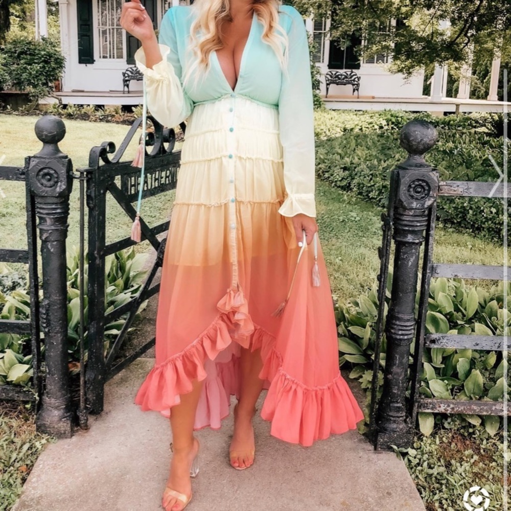 Looking for this dress! Plz help!